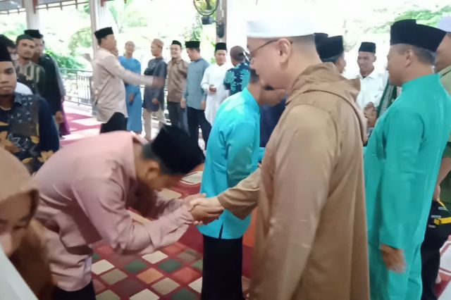 Kebersamaan Keluarga Besar Diniyyah Al-Azhar dalam Ifthar Jama'i
