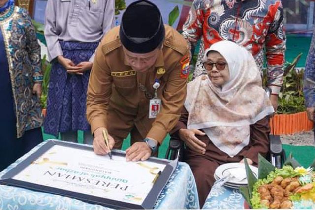 Peresmian Diniyyah Al-Azhar dan Peletakan Batu Pertama Gedung 4 Lantai SD IT DIAZ Batanghari Berlangsung Meriah