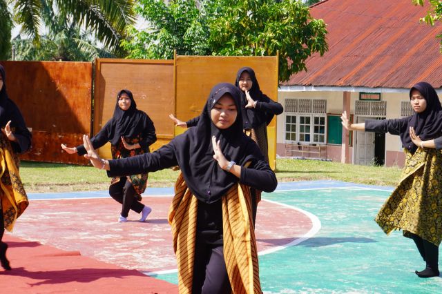 Pensi Akbar 2024 OSPD dan OPPD Diniyyah Al-Azhar Berlangsung Meriah
