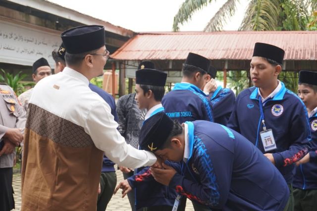 Pelajar Thailand Takjub dengan Pendidikan Diniyyah Al-Azhar Indonesia